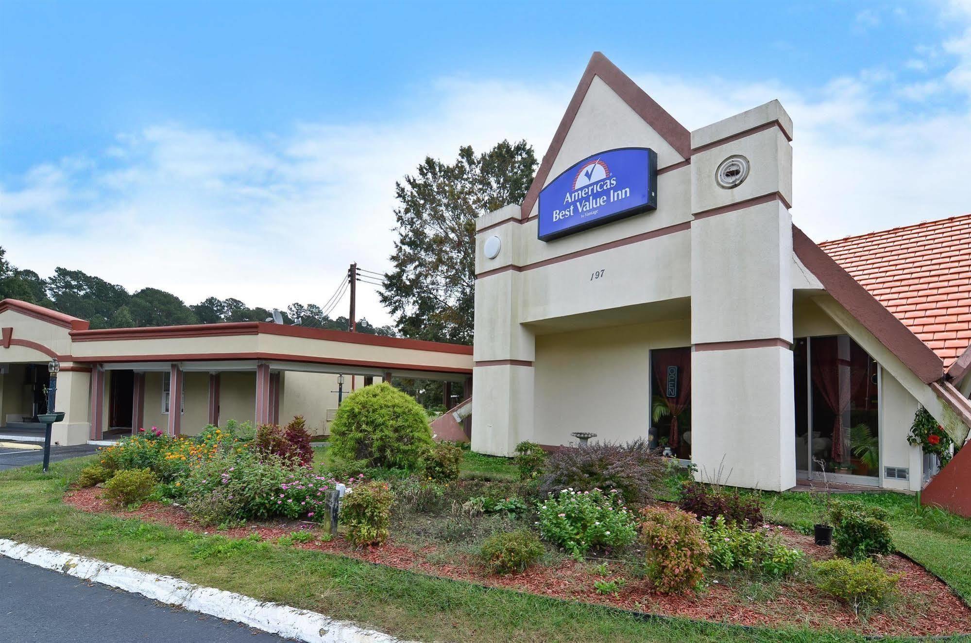 Americas Best Value Inn Смитфилд Экстерьер фото